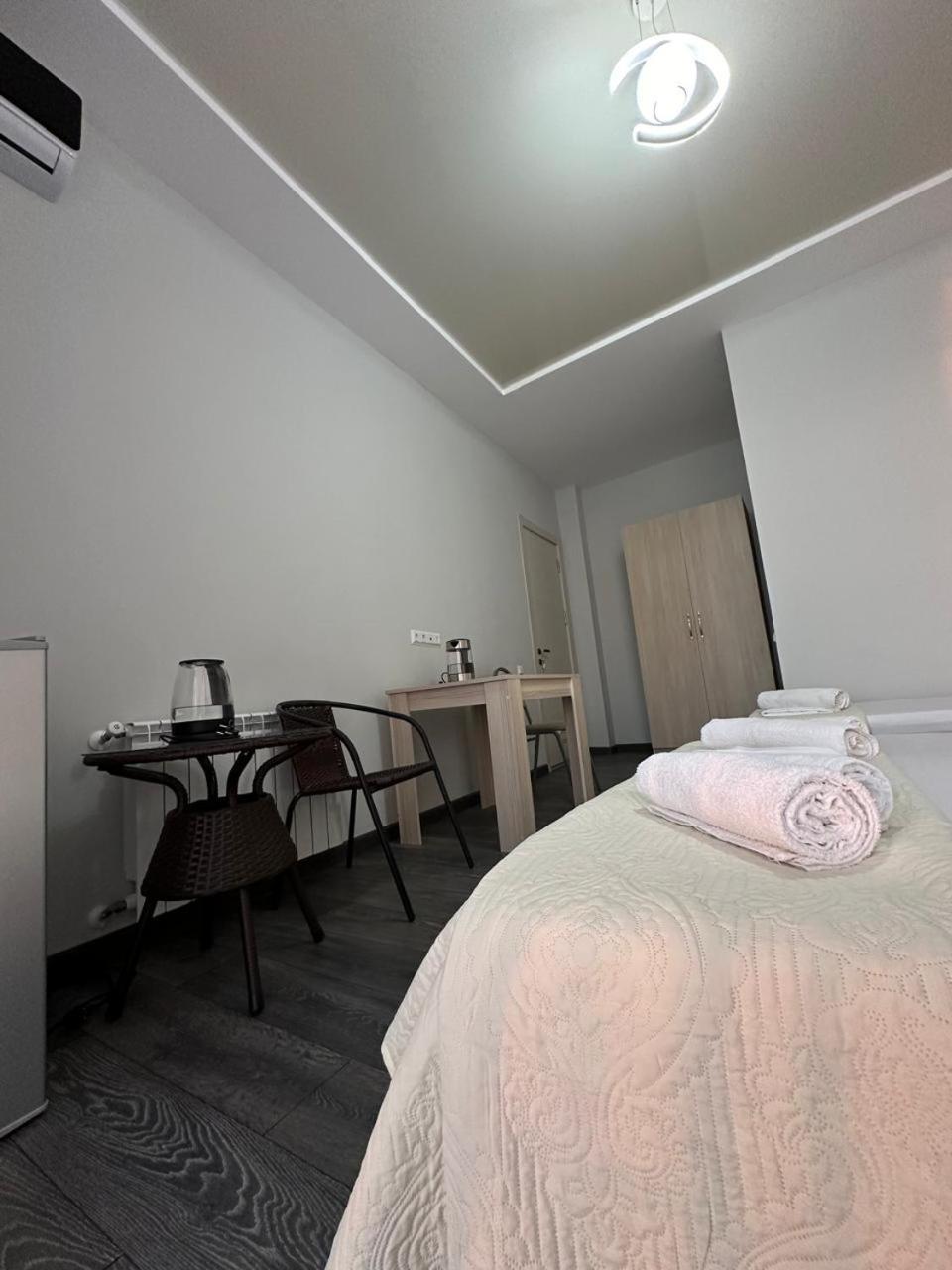 Guest House 99 巴统 外观 照片